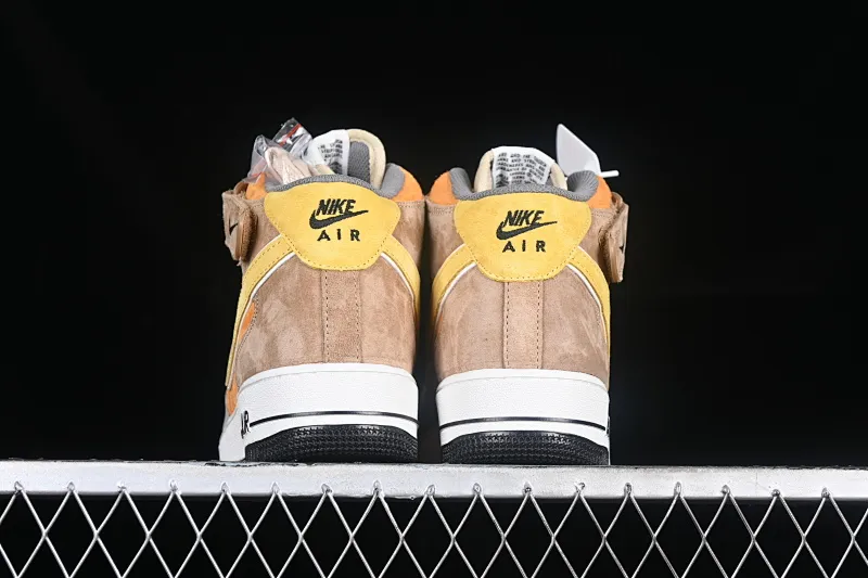 All categories Nk Air Force 1 Air Force series Nk Air Force 1 Mid Air Force mid-top Nk Air Force 1'07 Mid brown Air Force One mid-top casual sneakers CG9908-105